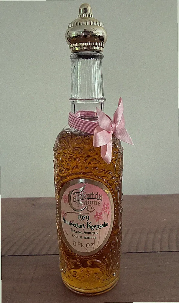Avon California Perfume Trailing Arbutus Eau de Toilette 8 fl oz - NEW NO BOX